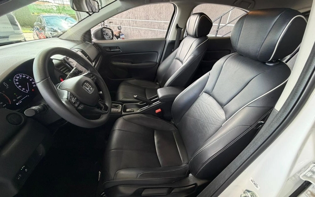 imagem-https://www.socarrao.com.br/sc-vehicle-images-prod/2443972/1788276692415-V2hhdHNBcHAgSW1hZ2UgMjAyNi0wOS0wMSBhdCAxMi4yMS4zNyAoMikuanBlZw.jpeg