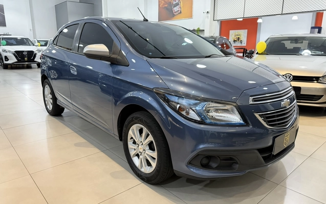 imagem-https://www.socarrao.com.br/sc-vehicle-images-prod/2445583/1783138549040-2_011340.jpg