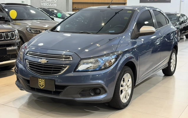imagem-https://www.socarrao.com.br/sc-vehicle-images-prod/2445583/1783138549056-12_011341.jpg