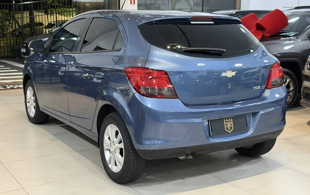 imagem-https://www.socarrao.com.br/sc-vehicle-images-prod/2445583/1783138549057-13_011341.jpg