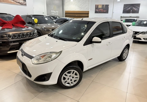 Ford Fiesta SE 1.6 16V Flex 5p 2013 Branco — foto 1 de 3