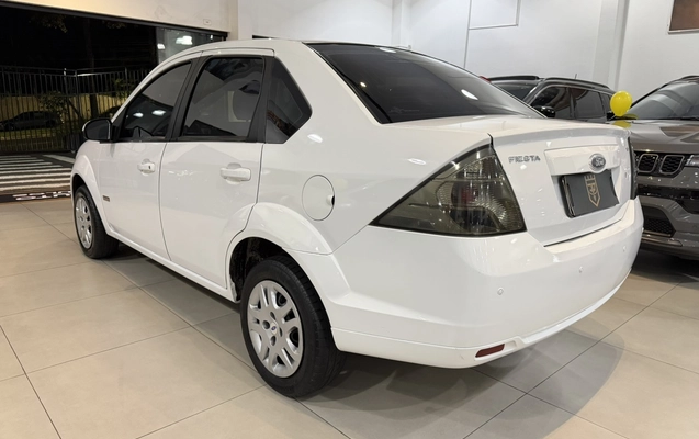 imagem-https://www.socarrao.com.br/sc-vehicle-images-prod/2445770/1783139836819-3_013637.jpg