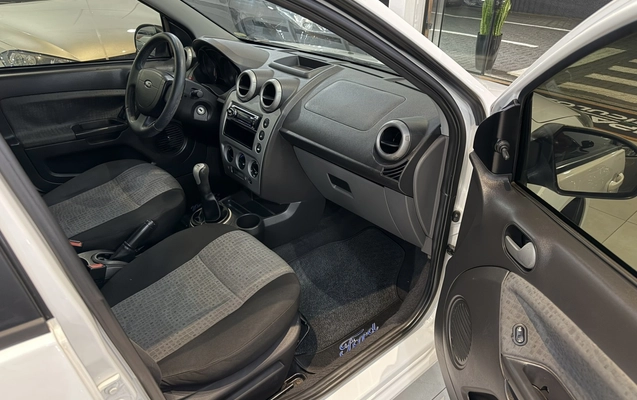 imagem-https://www.socarrao.com.br/sc-vehicle-images-prod/2445770/1783139836822-5_013637.jpg