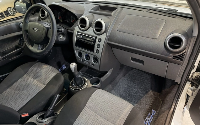 imagem-https://www.socarrao.com.br/sc-vehicle-images-prod/2445770/1783139836823-6_013637.jpg