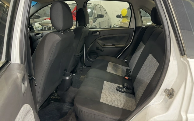 imagem-https://www.socarrao.com.br/sc-vehicle-images-prod/2445770/1783139836824-8_013637.jpg