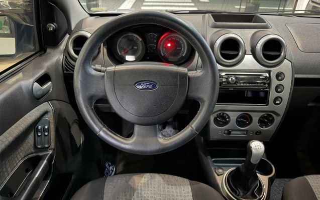imagem-https://www.socarrao.com.br/sc-vehicle-images-prod/2445770/1783139836826-10_013637.jpg
