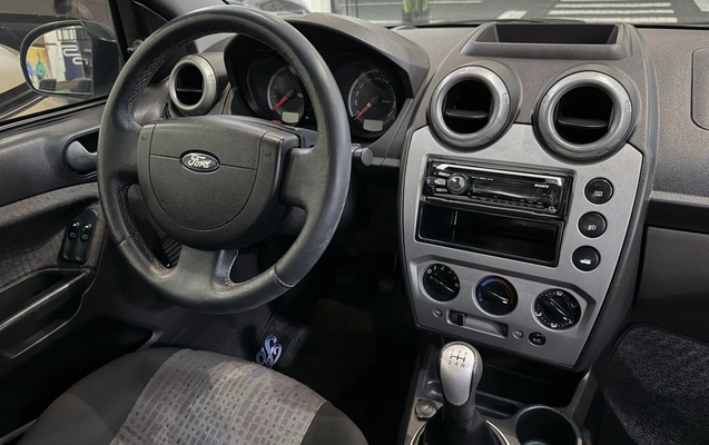 imagem-https://www.socarrao.com.br/sc-vehicle-images-prod/2445770/1783139836829-14_013637.jpg