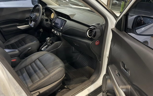 imagem-https://www.socarrao.com.br/sc-vehicle-images-prod/2445930/1783140576000-5_014836.jpg