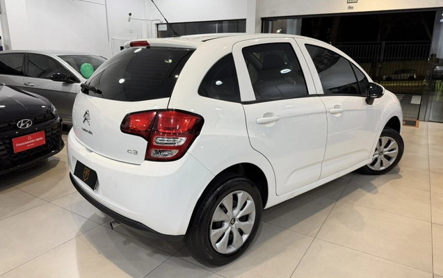imagem-https://www.socarrao.com.br/sc-vehicle-images-prod/2446765/1783143306809-2_023427.jpg