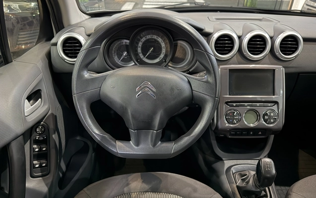 imagem-https://www.socarrao.com.br/sc-vehicle-images-prod/2446765/1783143306821-12_023427.jpg