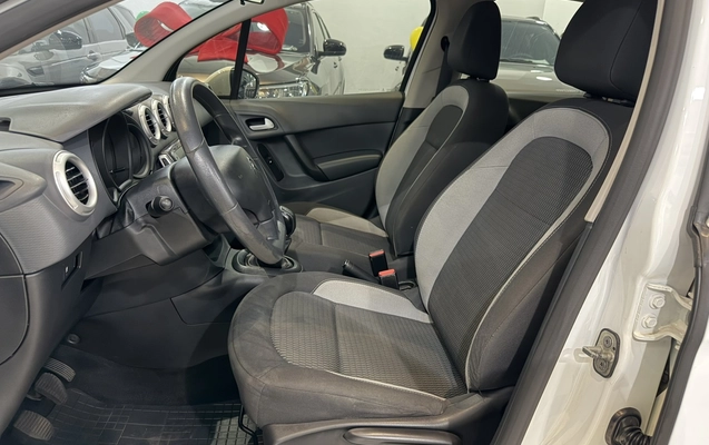 imagem-https://www.socarrao.com.br/sc-vehicle-images-prod/2446765/1783143306823-14_023427.jpg
