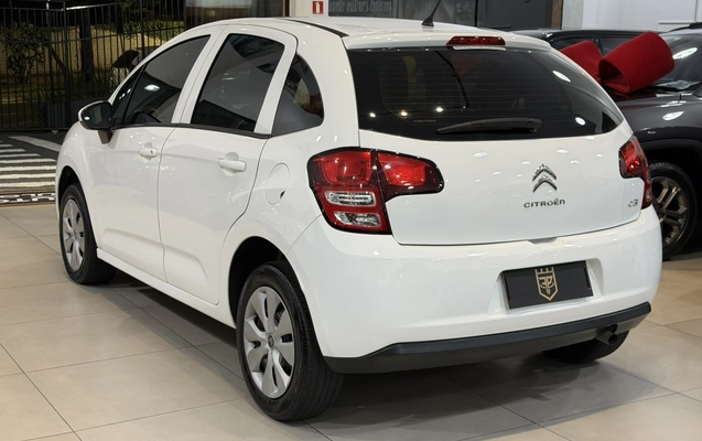 imagem-https://www.socarrao.com.br/sc-vehicle-images-prod/2446765/1783143306826-18_023427.jpg