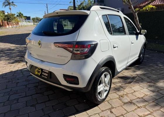 imagem-https://www.socarrao.com.br/sc-vehicle-images-prod/2451692/1783167894307-renault-sandero-1.0-12v-sce-flex-gt-line-manual-wmimagem09103382743.jpg