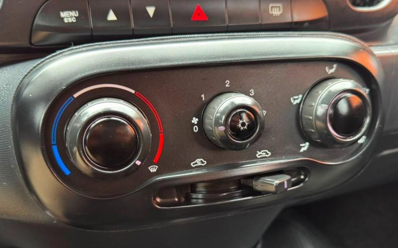 imagem-https://www.socarrao.com.br/sc-vehicle-images-prod/2452696/1783170929173-ODE3MDQ0Nl81X0JfNDFlYzMwMjI1Ni5qcGVn.jpeg