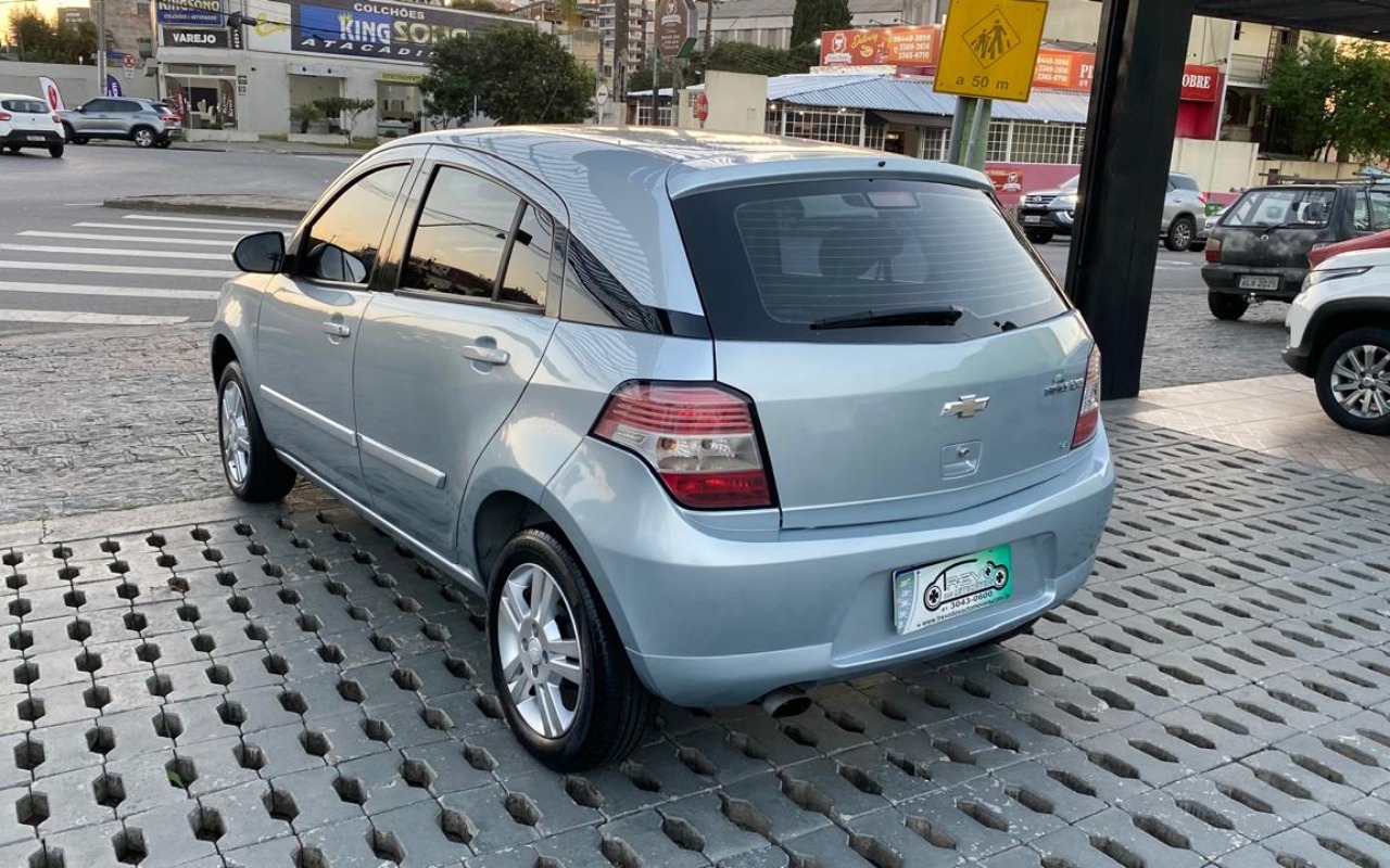 imagem-https://www.socarrao.com.br/sc-vehicle-images-prod/2452710/1785275442932-Ni5qcGVn.jpeg