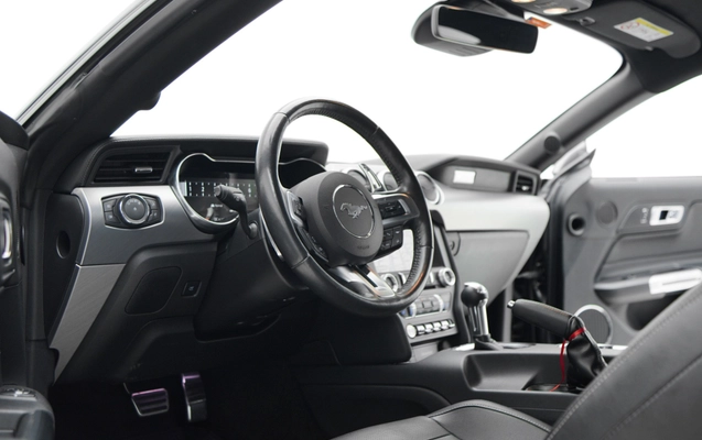 imagem-https://www.socarrao.com.br/sc-vehicle-images-prod/2452900/1783171968348-2e053c02-04f2-4818-9f5f-5ca5a89fc293.jpg