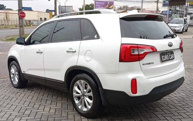 imagem-https://www.socarrao.com.br/sc-vehicle-images-prod/2453018/1783172080261-U09SRU5UTyAxMC5qcGc.jpg