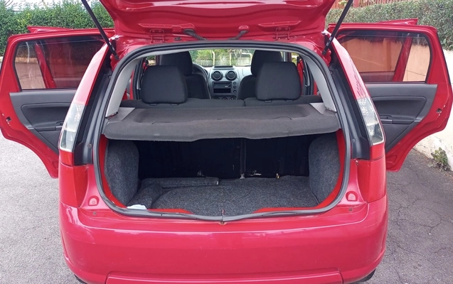 imagem-https://www.socarrao.com.br/sc-vehicle-images-prod/2453262/1783172857255-MGZlNGE3NWQtYjcwNS00MTI5LWJmMjUtODg3NWVlNTFmZDcyLmpwZw.jpg