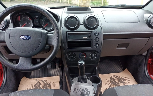 imagem-https://www.socarrao.com.br/sc-vehicle-images-prod/2453262/1783172857407-MmEyZDkzYzktYTY0Zi00Y2UyLThmYWMtMTIwYmY5NjUwOGNhLmpwZw.jpg