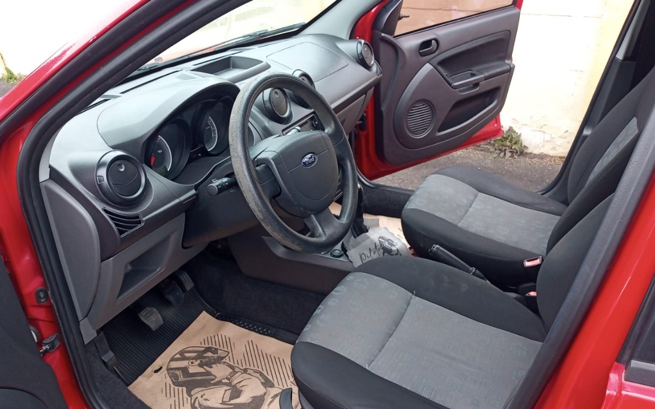 imagem-https://www.socarrao.com.br/sc-vehicle-images-prod/2453262/1783172857606-MDBkMDJhYzEtNGNiMS00Mjg1LTk5MjctZjcyNjkyNWE0MTFhLmpwZw.jpg
