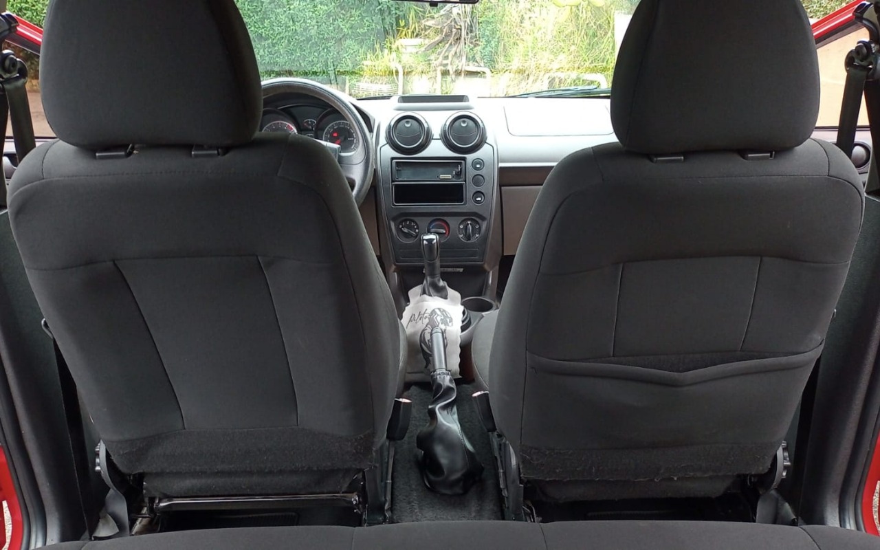 imagem-https://www.socarrao.com.br/sc-vehicle-images-prod/2453262/1783172857749-YjdmZGY2MjEtYmY4ZC00YjIzLTliM2EtNDY0ZjAxMTEyZTE2LmpwZw.jpg