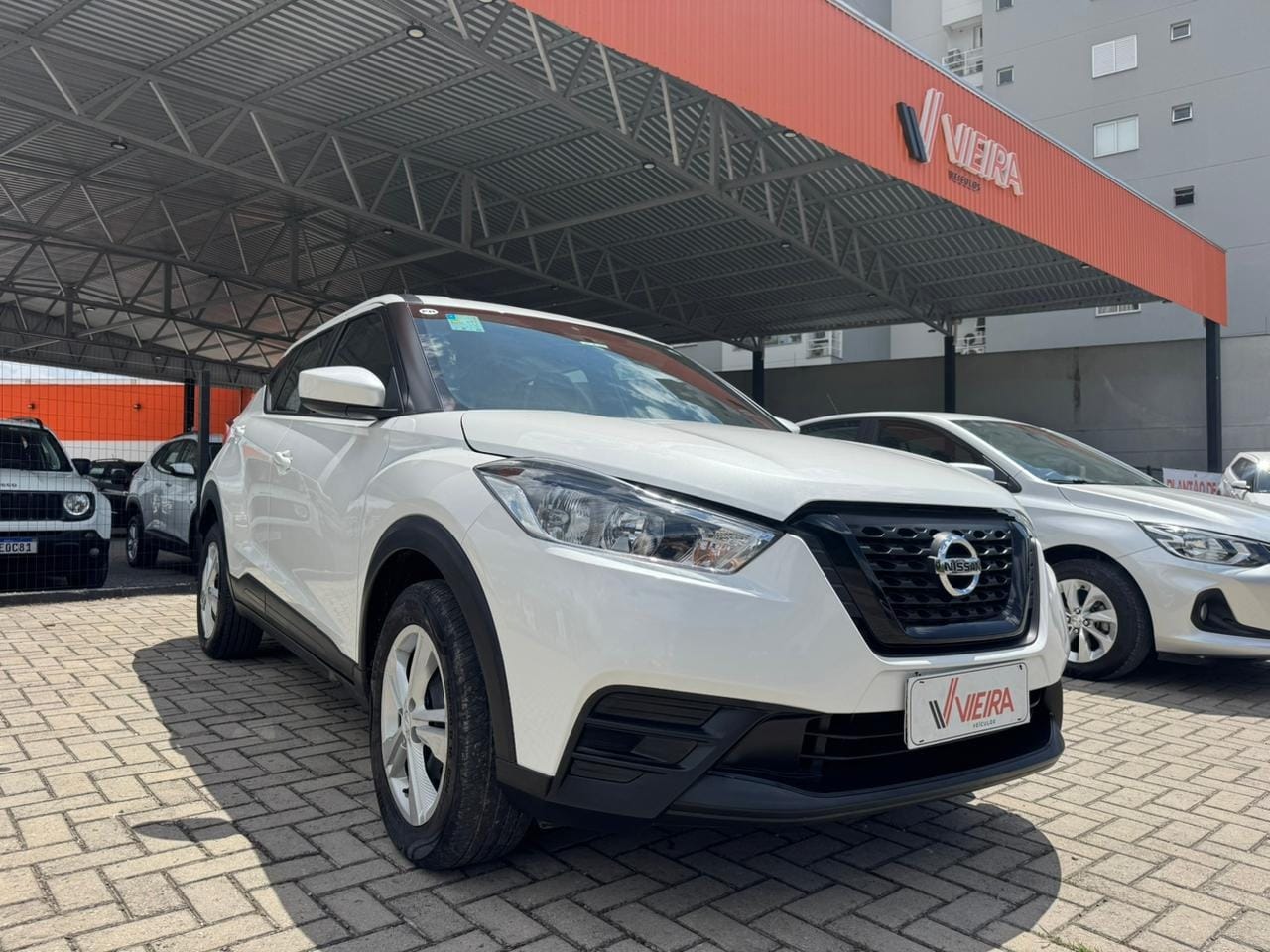 Nissan KICKS Active 1.6 16V Flex Aut. na cor Branco em Brusque / SC - 24537