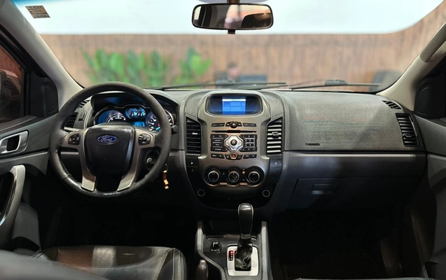 imagem-https://www.socarrao.com.br/sc-vehicle-images-prod/2453719/1785948707698-70f1e6b934224857ad668afe65a3d441_1783173981427.jpg
