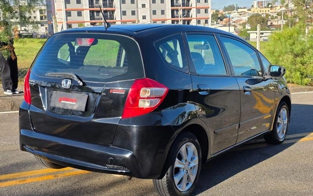 imagem-https://www.socarrao.com.br/sc-vehicle-images-prod/2453897/1788405019026-7987862_6_B_33a0922953.jpeg