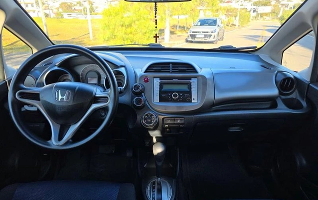 imagem-https://www.socarrao.com.br/sc-vehicle-images-prod/2453897/1788405019034-7987862_12_B_9626857145.jpeg