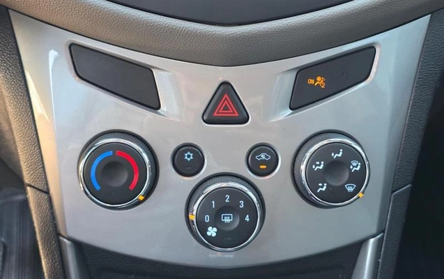 imagem-https://www.socarrao.com.br/sc-vehicle-images-prod/2453912/1788405029526-8095580_16_B_84cf1d4b66.jpeg