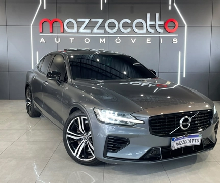 Volvo S60 2020 Cinza — foto 1 de 3