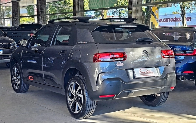 imagem-https://www.socarrao.com.br/sc-vehicle-images-prod/2455559/1788987892673-LYeHPak3EUO9FraxO8JeIVONgMEOdq6i.jpg