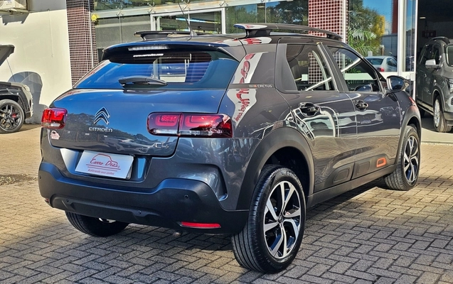 imagem-https://www.socarrao.com.br/sc-vehicle-images-prod/2455559/1788987892696-PyJm5HTAVCtWMlnXgVzVsB2DBCSeog0i.jpg