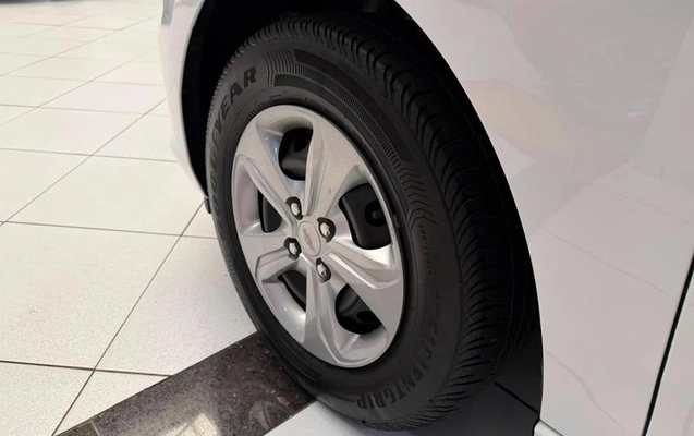 imagem-https://www.socarrao.com.br/sc-vehicle-images-prod/2455869/1789076425372-8244054_14_B_906387e887.jpeg