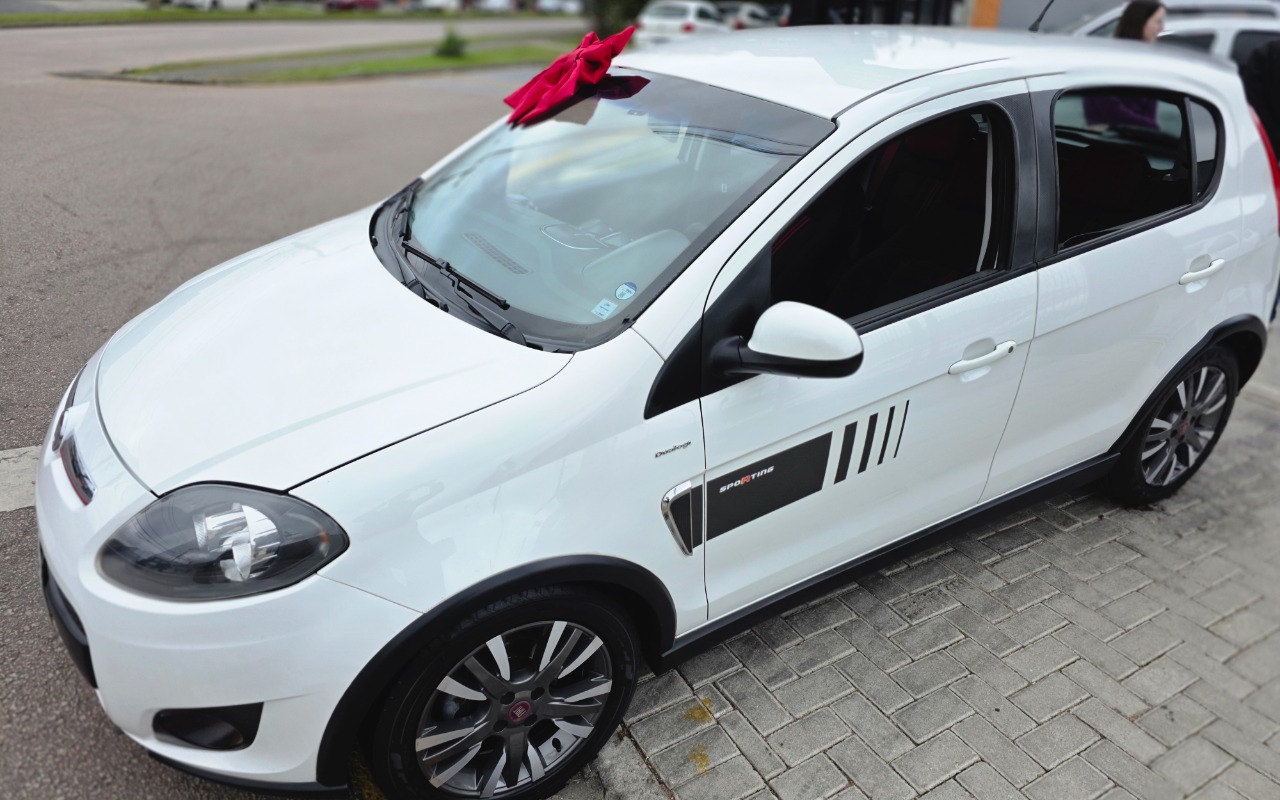 Fiat Palio 2015 Branco — foto 1 de 3