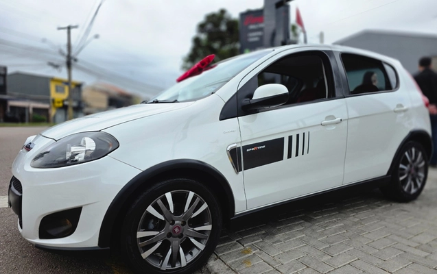 imagem-https://www.socarrao.com.br/sc-vehicle-images-prod/2456382/1783183698850-MjAyNjA3MDRfMTEyNDAxLmpwZw.jpg