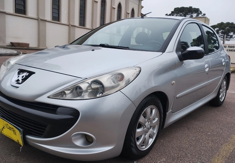 Peugeot 207 2010 Prata — foto 1 de 3