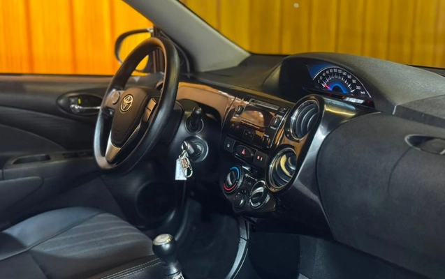imagem-https://www.socarrao.com.br/sc-vehicle-images-prod/2457242/1789734508670-gb-c1a3fd0.jpeg