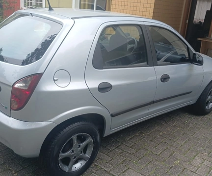 Chevrolet Celta 2011 Prata — foto 1 de 3