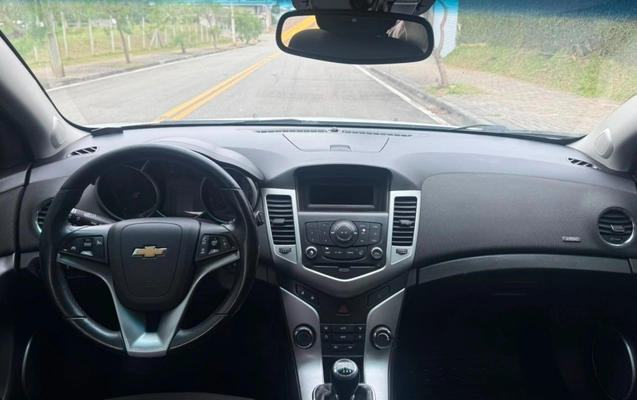 imagem-https://www.socarrao.com.br/sc-vehicle-images-prod/2457688/1783187678133-lQ38Pc7VT9dDnzfeIQWpYOsCZrWxed2s.jpg