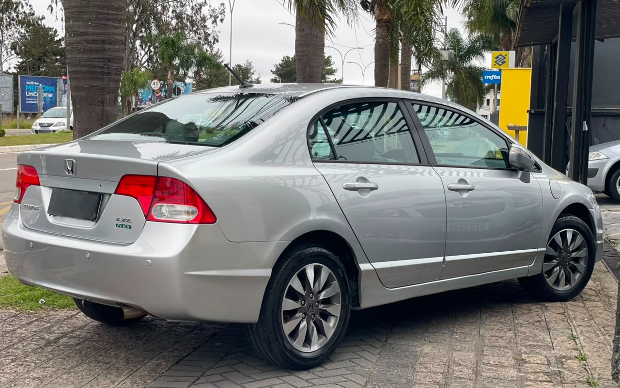 imagem-https://www.socarrao.com.br/sc-vehicle-images-prod/2457774/1783187979059-V2hhdHNBcHAgSW1hZ2UgMjAyNi0wNy0wNCBhdCAyLjUxLjU3IFBNICgxKS5qcGVn.jpeg