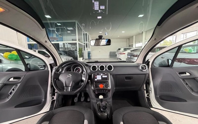imagem-https://www.socarrao.com.br/sc-vehicle-images-prod/2457870/1784148760080-8201282_10_B_9122a13de8.jpeg
