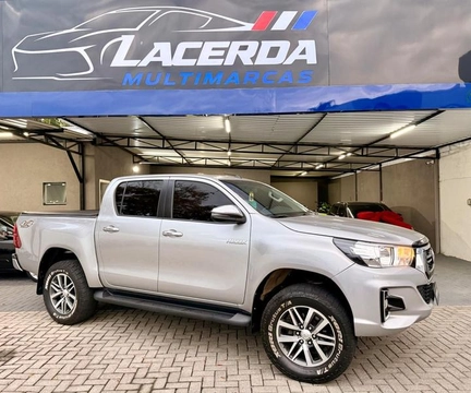 Toyota Hilux 2019 Prata — foto 1 de 3