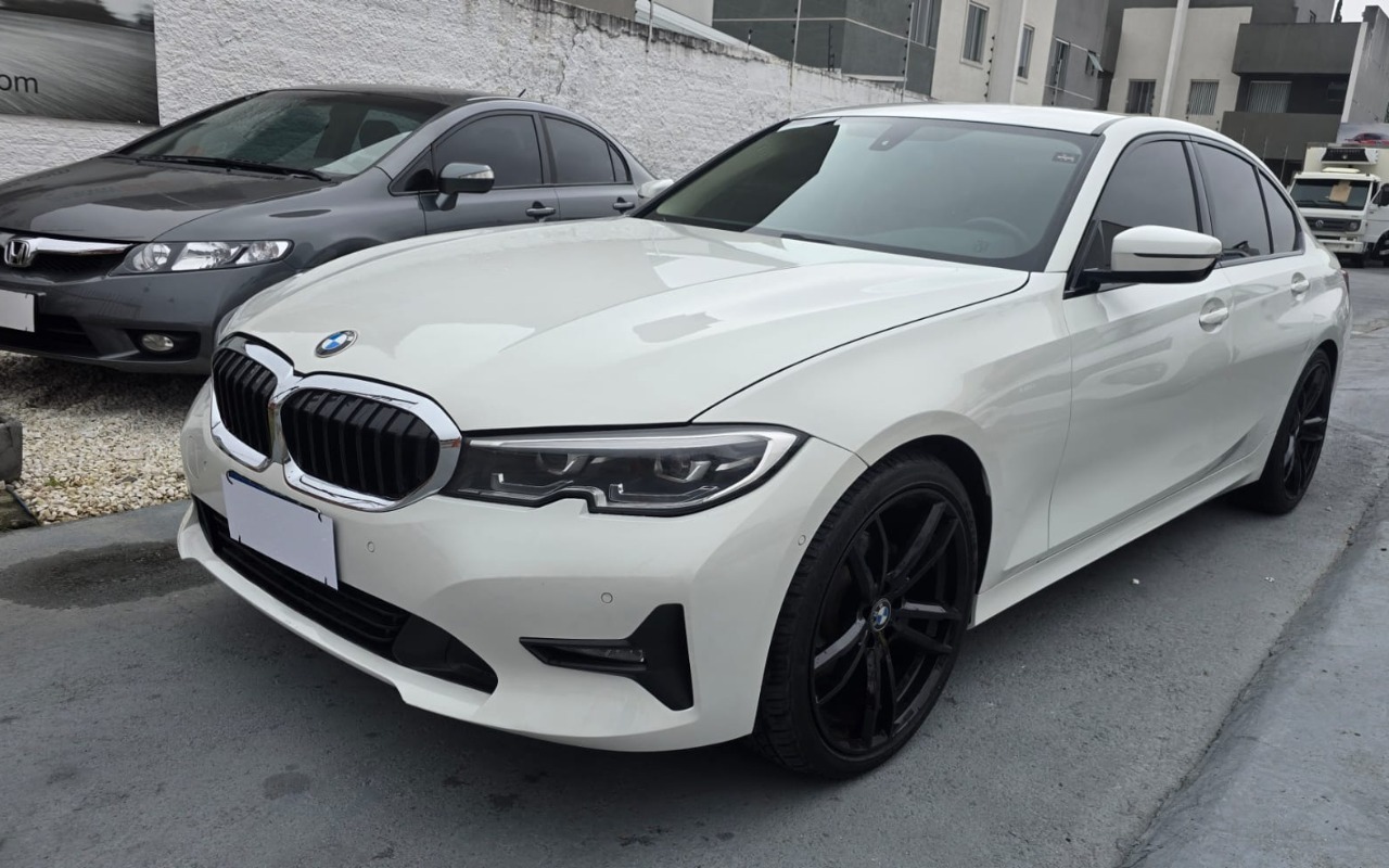 BMW 320i 2022 Branco — foto 1 de 3