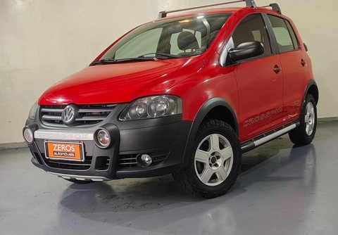 Volkswagen Crossfox 2010 Vermelho — foto 1 de 3