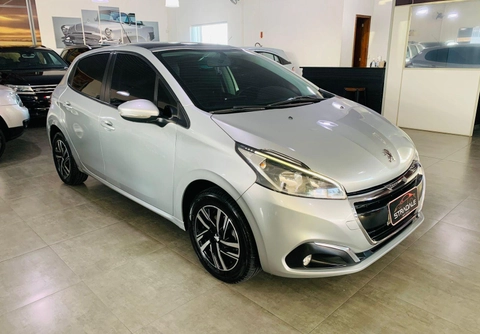 Peugeot 208 2017 Prata — foto 1 de 3