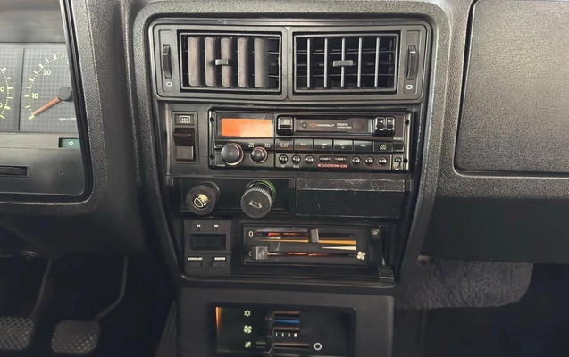 imagem-https://www.socarrao.com.br/sc-vehicle-images-prod/24644/1777560579007-832edcf29efb4fcdacfffc3701d6dfdc_1777560473022.jpeg