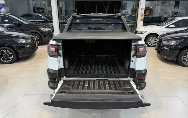 imagem-https://www.socarrao.com.br/sc-vehicle-images-prod/2467440/1783227212758-5_014315.jpg