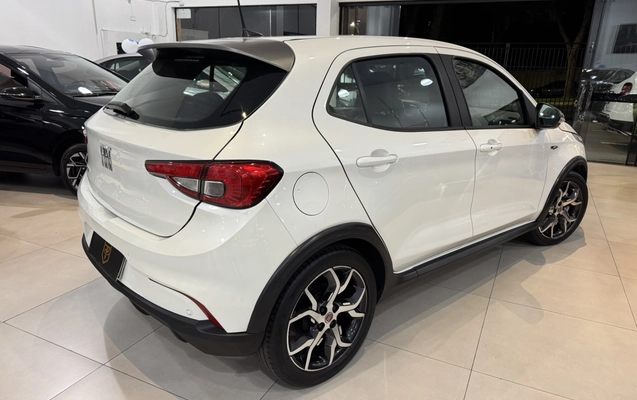 imagem-https://www.socarrao.com.br/sc-vehicle-images-prod/2468761/1783232096464-2_023952.jpg