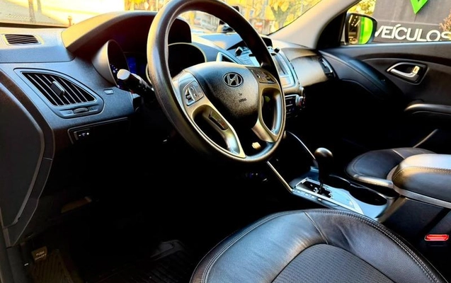 imagem-https://www.socarrao.com.br/sc-vehicle-images-prod/2470856/1788295744240-8250164_8_B_847203d187.jpeg